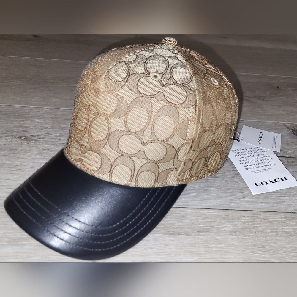 🐎 [NWT] Coach Sig Canvas Leather Bill Hat